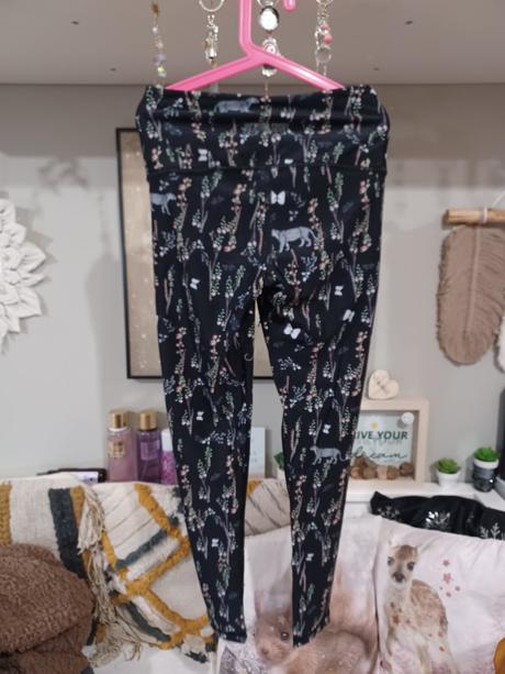 Sportovní legíny květiny leopard motýl, 158