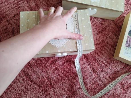 Dřevěná krabička,