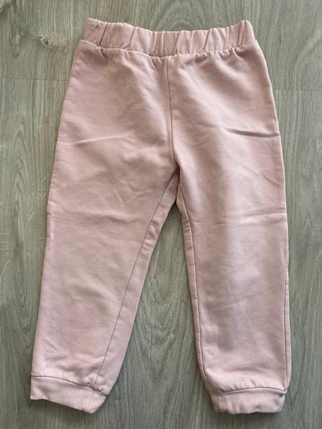 Růžové tepláky, 98