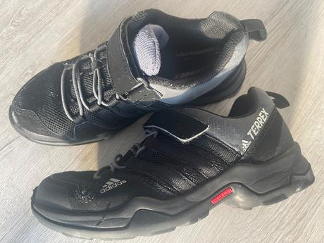 Cerne trekove boty terrex, adidas,32