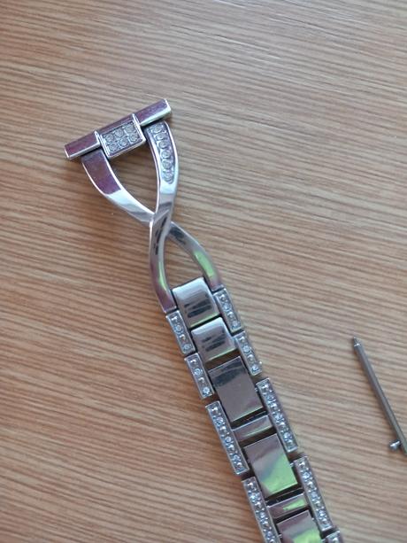 02 - řemínek k hodinkám vel. 22 mm, 