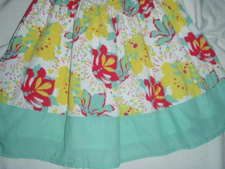 Krásné nepřehlédnutelné květované šaty, bows & arrows,92