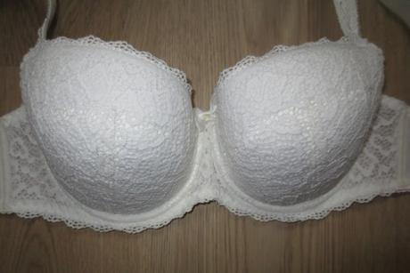 Poprsenka krajková 70e, werso,70e