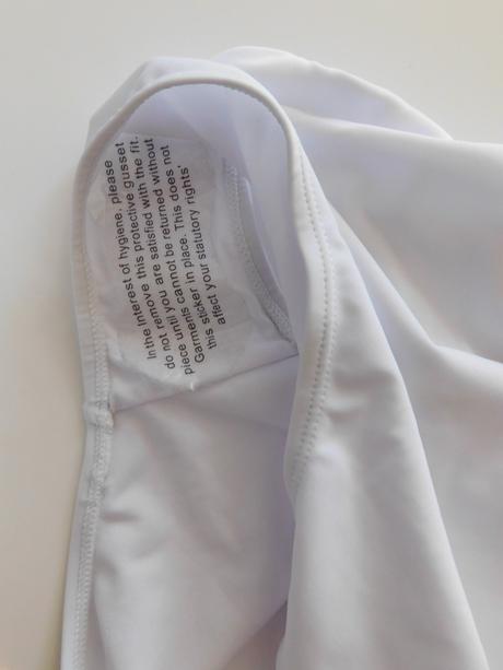 Dámské jednodílné plavky, 44