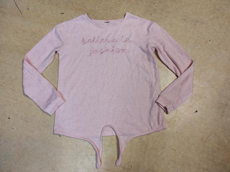 2935/11 svetr, svetřík vel. s, juuj,s