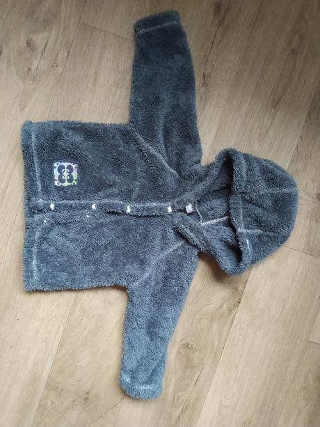 Chlupatá mikina, 68