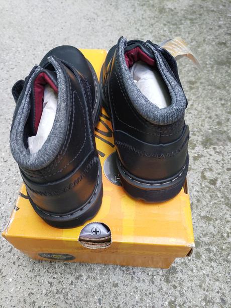 Dětské kožené kotníkové boty dr. martens vel. 29, 29