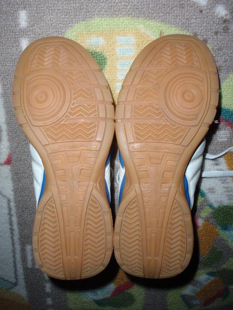 Boty sálové - tenisky - kecky - sálovky vel. 35., umbro,35