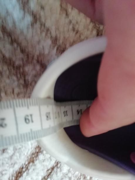 Cross svítící nošené 23-24-stelka cca 15cm, 23