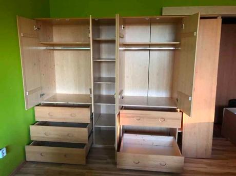 Masiv domestav velká šatní skříň, 