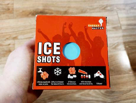 35 - silikonové tvořítko na panáky z ledu, 