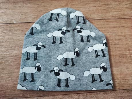 Čepice s ovečkami, 80