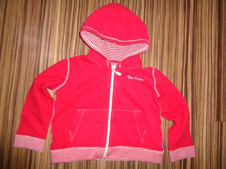 Pěkná červená mikina, 80