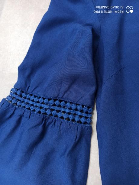 Modrá tunika s krajkovymi detaily, m