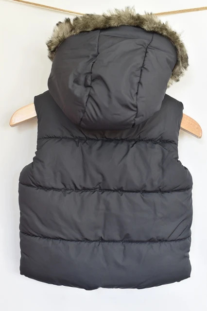 Zateplená vesta vel. 3 - 6 m, f&f,68