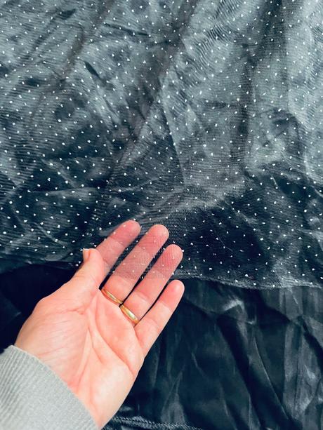 An10/ sukně s třpitkamy - v.10/12 let,