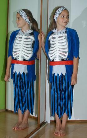 Karnevalový dvoudílný kostým pirát kostlivec, 