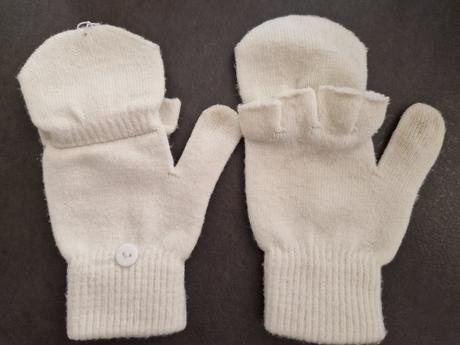 Dívčí rukavice, 146