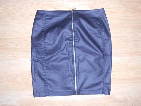 Sukně vel.36/38 zn.c&a                  2  kusy, c&a,36