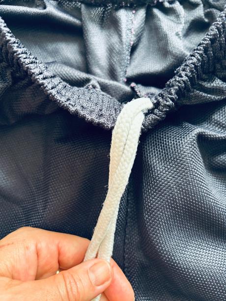 D38/ kraťasy modré - v.cca 10/11 let, 146