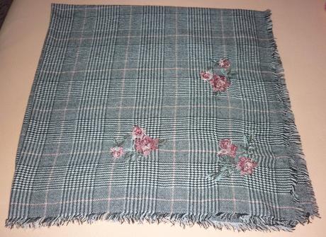 Velký teplý šátek/šála s květinovou výšivkou takko, takko