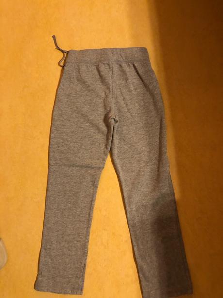 Kvalitní tepláky vel.140, old navy,140