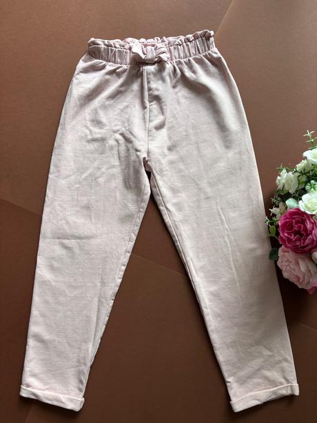 Růžové tepláky - v.4/5 let, 110