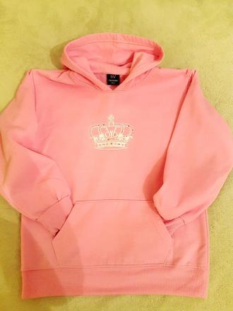 Mikina s korunkou, 152