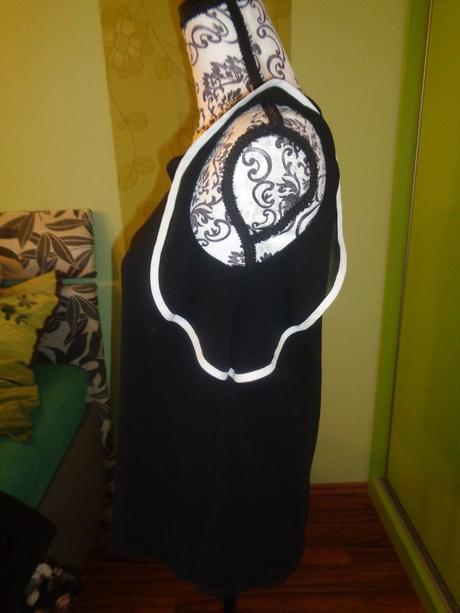 Krásný černobílý top, intimissimi,l