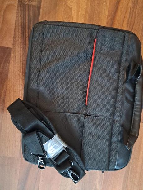 Nova taška na notebook thinkpad, 