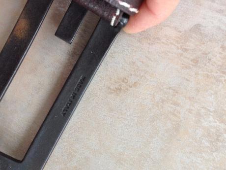 Hnědý kožený opasek značky guess vel. xs, guess