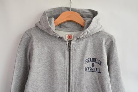 Mikina vel. 10 - 11 let, 146