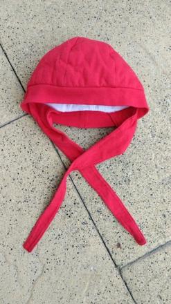 Červená bavlněná čepička / čepice vyteplená, 86