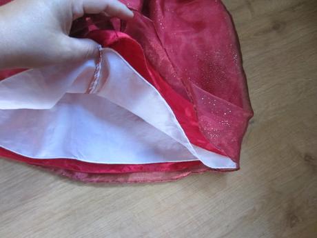 Slavnostní šaty se třpytivou sukýnkou, 98