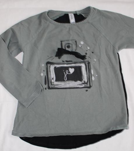 Va103 neobvyklé mátovo-černé tričko 6-7 let, 122