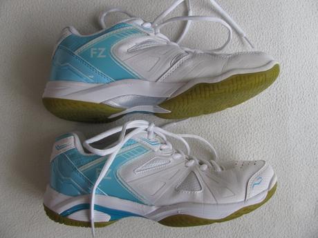 Sálová badmintonová sportovní obuv,