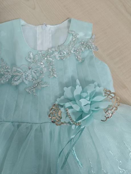 Šatičky pro družičku, 68