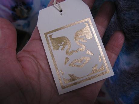 Barevné lehké letní tričko obey, m