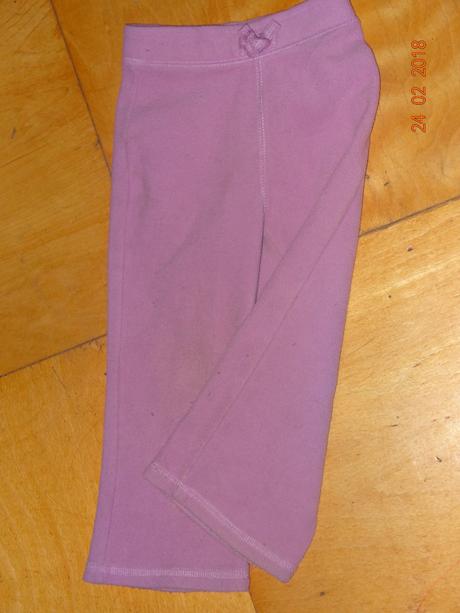 Dívčí tepláky, 86