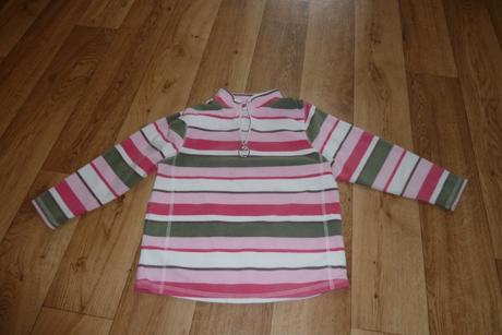 Mikina, girl2girl,110