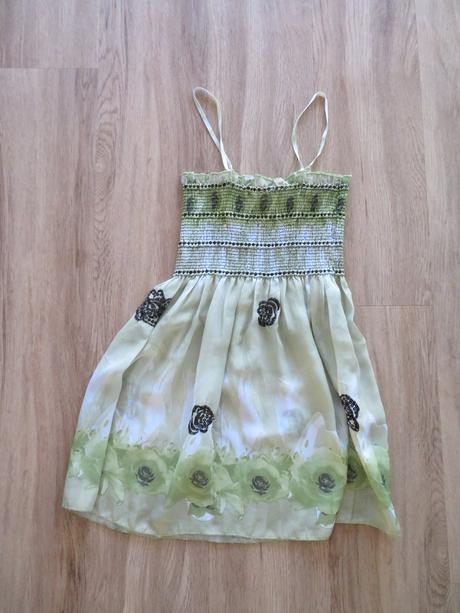 Šaty na ramíka, 128