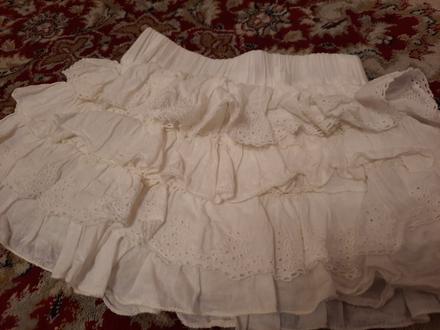 Bílá volánková sukně, 98