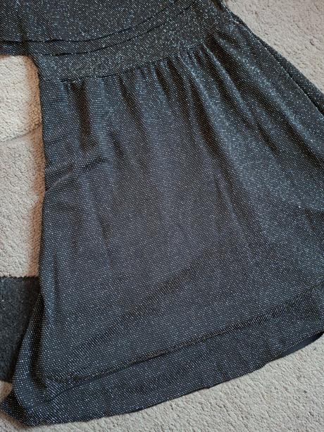 Třpytivé šaty, 134