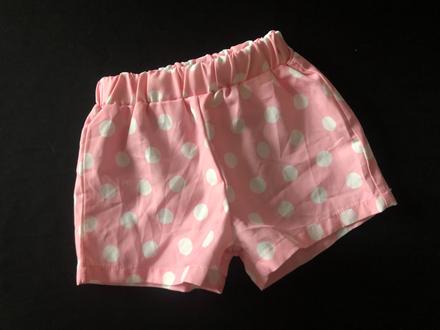 Růžové šortky s puntíky, 74