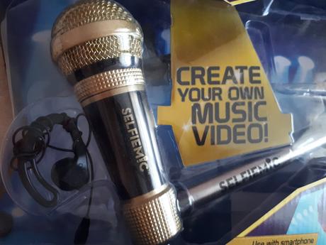 Mikrofon se selfie tyčí,