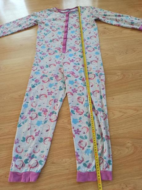 Overal dívčí zn.tu vel.140-152, tu,140