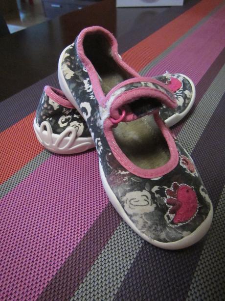 1xbačkory 27 befado-hnedíé s ružovými ozdobami, nelli blu,27