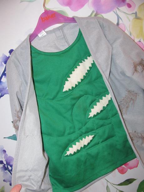 Karnevalový kostým-lesní muž, loupežník apod.,