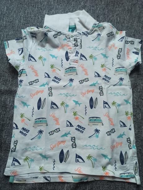 3x plátěné kalhoty,2x kšiltovka,1x vesta,2x triko, 104–116