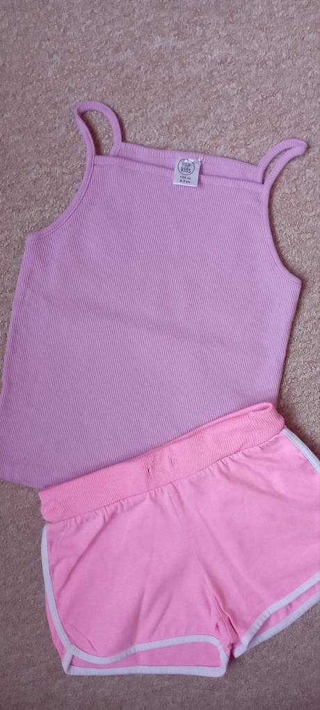 Tílko a šortky vel."128/134", 128